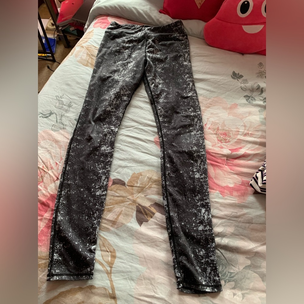 Black & white leggings